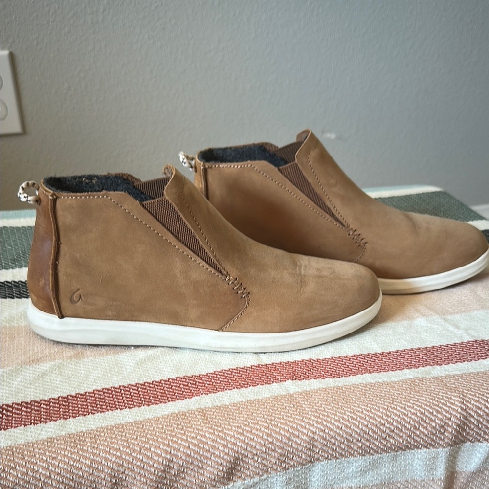 OluKai Hawai’iloa Manu Hope Ankle Booties